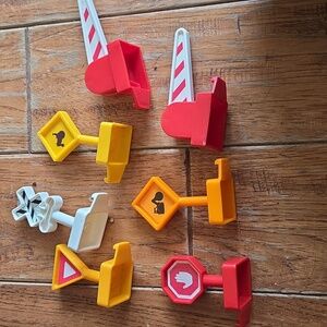 Lot Fisher Price Geotrax Train Set Replacement Parts Road Signs Gates 2003